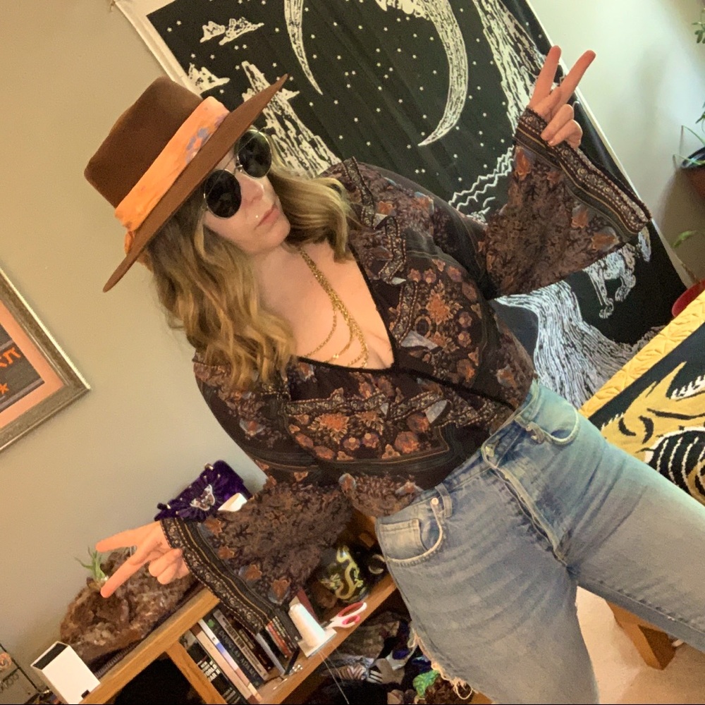 Ruffle bell sleeve shirt